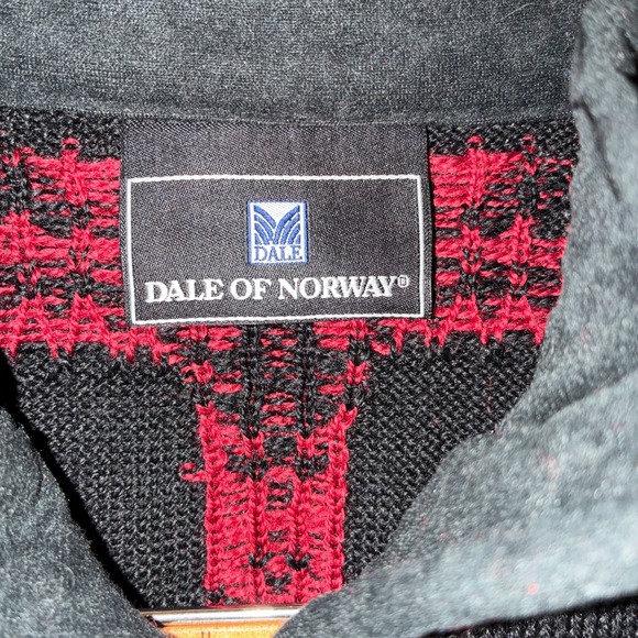 Dale Of Norway Wool Knit Cardigan Sweater Womens M Metal Button Scallop Hem - Picture 4 of 11